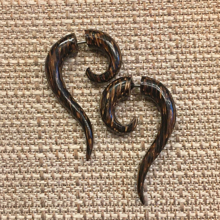 Tribal Blur Faux Gauge